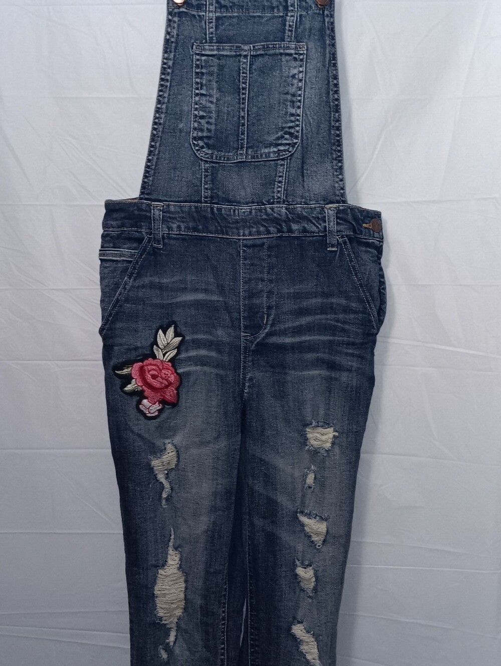 DOLLHOUSE PINK EMBROIDERED ROSE PATCH DISTRESSED OVERALLS